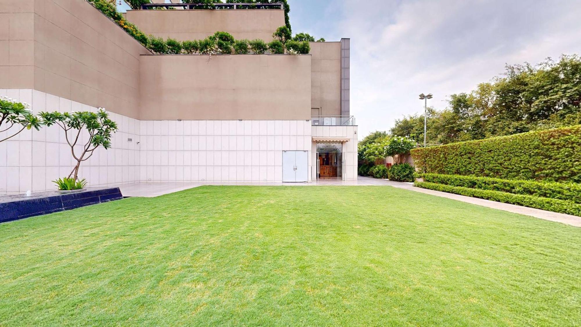Hotel Radisson Blu Faridabad Exterior foto